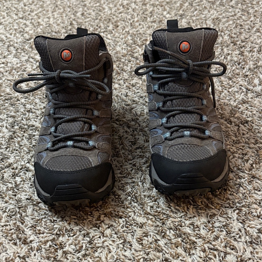 Merrell Gray and Black Athletic Shoes